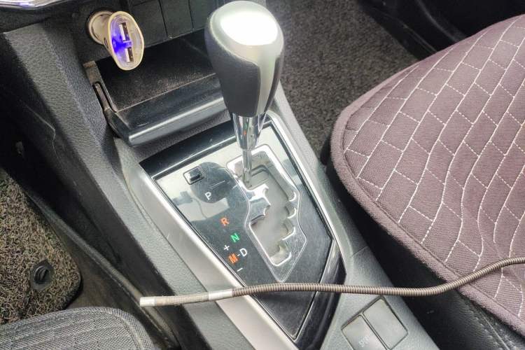 Used Toyota Corolla 2017 Revised Version 1.6L S-CVT GL Gear Lever