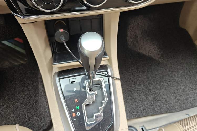 Used Toyota Corolla 2017 1.6L CVT GL Gear Lever
