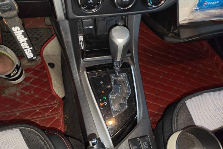 Used Toyota Corolla 2017 Revised Version 1.2T S-CVT GL-i Gear Lever