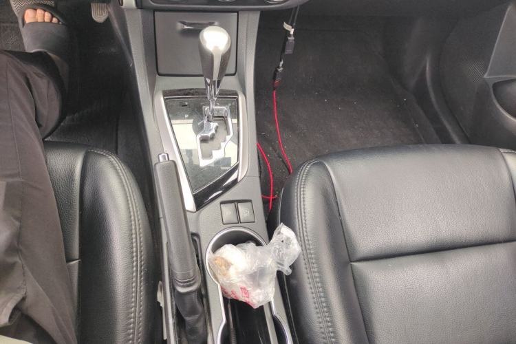 Used Toyota Corolla 2017 Revised Version 1.2T S-CVT GL Gear Lever