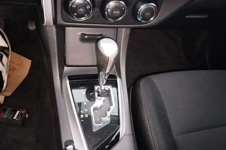 Used Toyota Corolla 2017 Revised Version 1.2T S-CVT GL Gear Lever