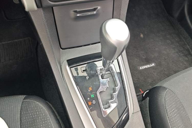 Used Toyota Corolla 2017 Revised Version 1.2T S-CVT GL-i Gear Lever