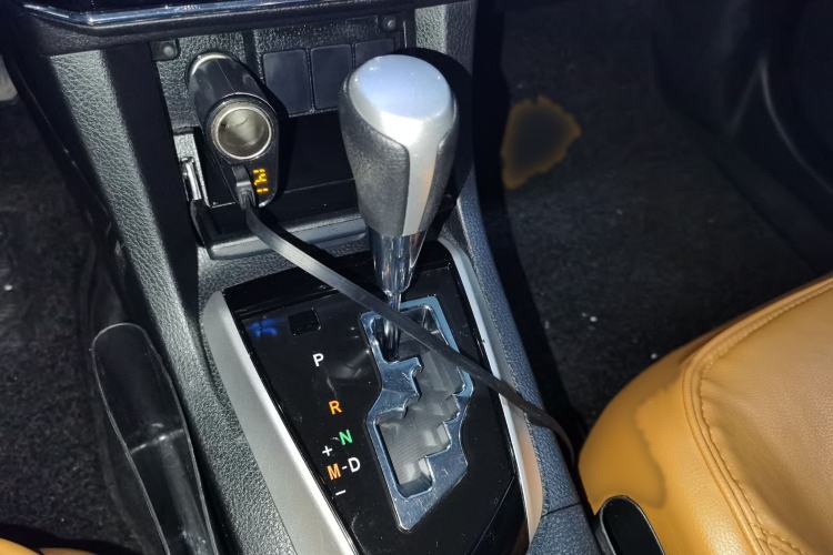Used Toyota Corolla 2017 Revised Version 1.6L S-CVT GL Gear Lever