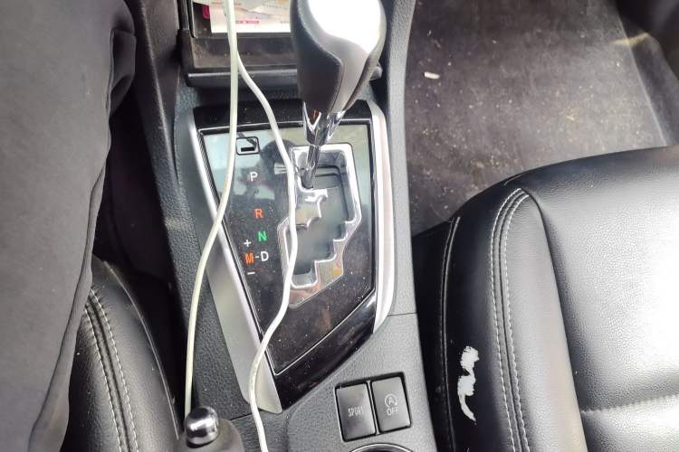 Used Toyota Corolla 2017 Revised Version 1.2T S-CVT GL-i Gear Lever