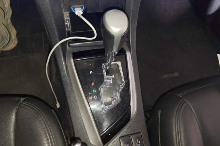 Used Toyota Corolla 2017 Revised Version 1.2T S-CVT GL Gear Lever