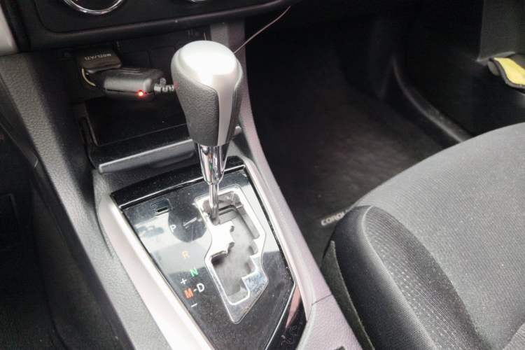 Used Toyota Corolla 2017 Revised Version 1.2T S-CVT GL Gear Lever