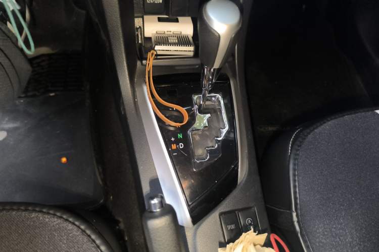 Used Toyota Corolla 2017 Revised Version 1.2T S-CVT GL Gear Lever