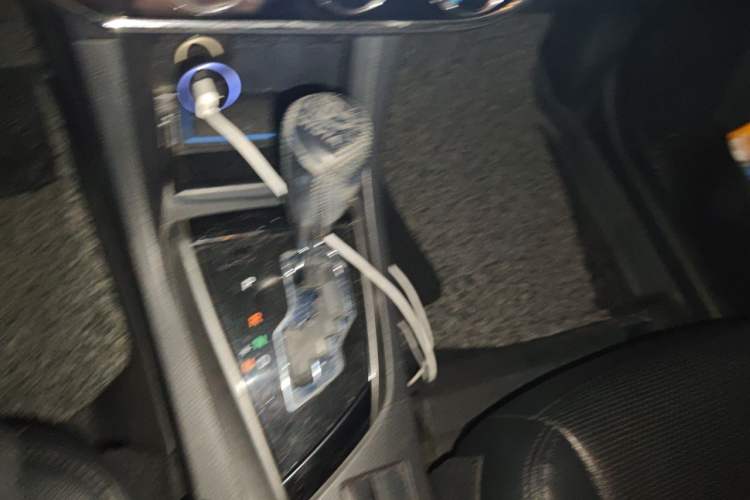 Used Toyota Corolla 2017 1.6L CVT GL Gear Lever