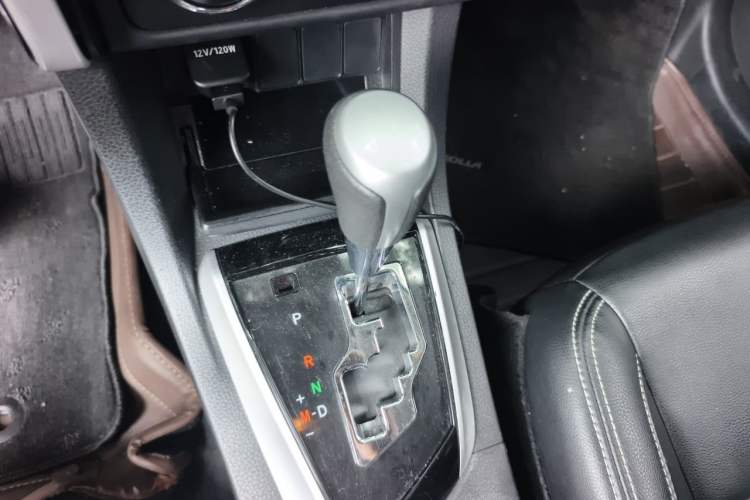 Used Toyota Corolla 2017 Revised Version 1.2T S-CVT GL Gear Lever