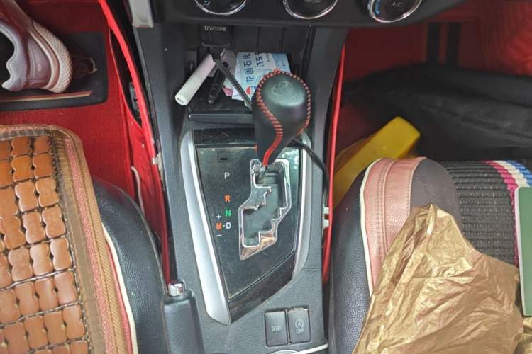 Used Toyota Corolla 2017 Revised Version 1.2T S-CVT GL Gear Lever