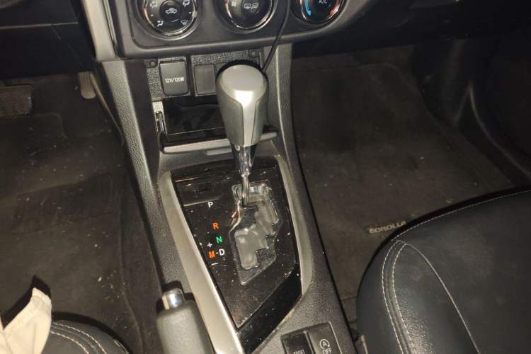 Used Toyota Corolla 2017 Revised Version 1.2T S-CVT GL-i Gear Lever