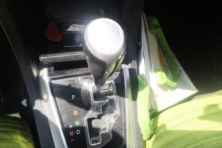 Used Toyota Corolla 2017 Revised Version 1.2T S-CVT GL Gear Lever