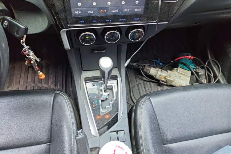 Used Toyota Corolla 2017 Revised Version 1.2T S-CVT GL-i Gear Lever