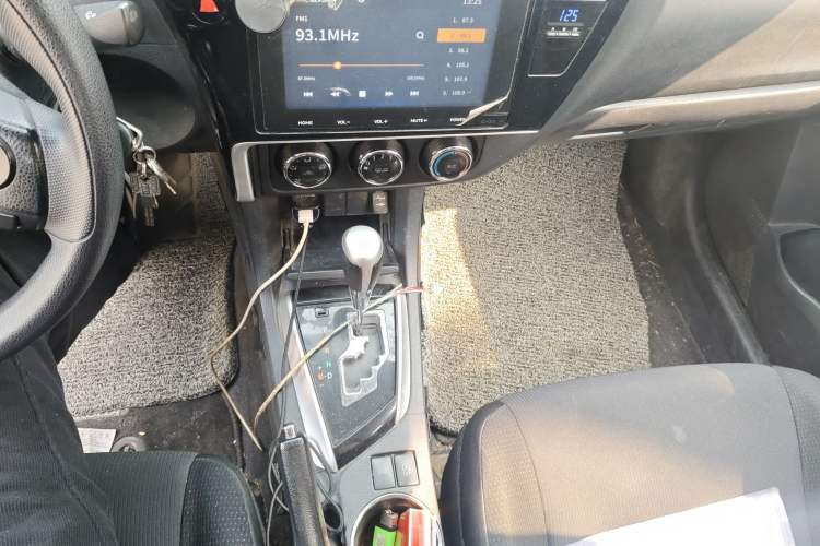 Used Toyota Corolla 2017 Revised Version 1.2T S-CVT GL-i Gear Lever