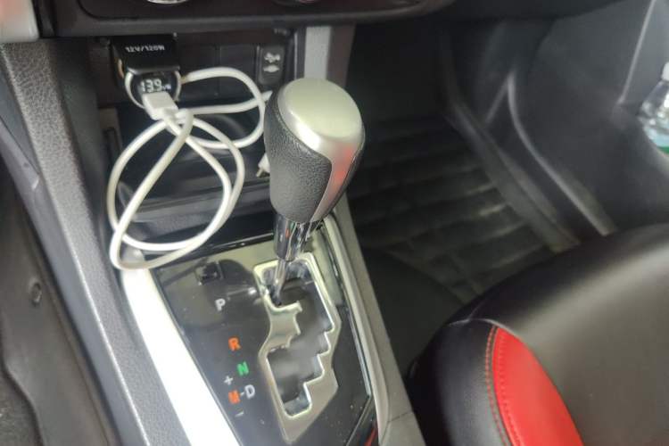 Used Toyota Corolla 2017 Revised Version 1.2T S-CVT GL-i Gear Lever