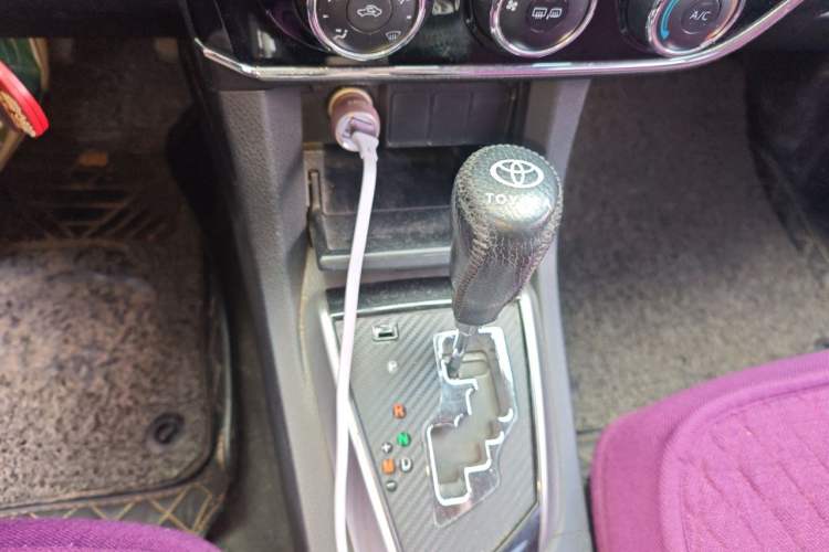 Used Toyota Corolla 2017 1.6L CVT GL Gear Lever
