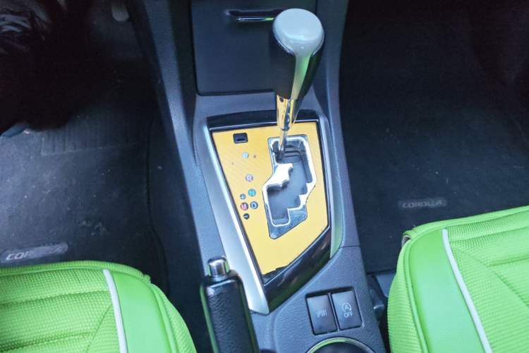 Used Toyota Corolla 2017 Revised Version 1.2T S-CVT GL-i Gear Lever