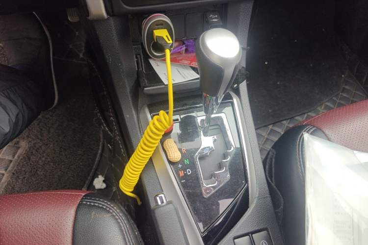 Used Toyota Corolla 2017 Revised Version 1.2T S-CVT GL-i Gear Lever