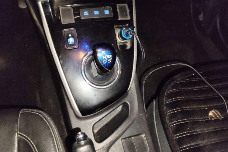 Used Toyota Corolla 2017 Revised Dual-Engine 1.8L E-CVT Elite Edition Gear Lever