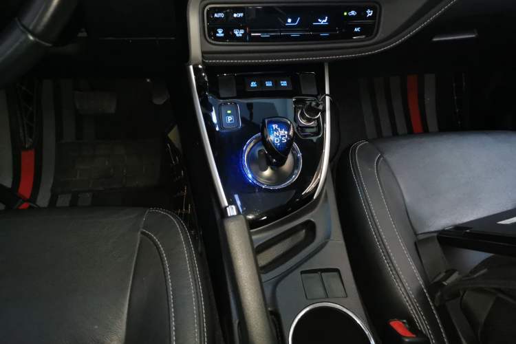 Used Toyota Corolla 2017 Revised Dual-Engine 1.8L E-CVT Elite Edition Gear Lever