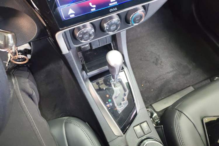 Used Toyota Corolla 2017 Revised Version 1.2T S-CVT GL Gear Lever