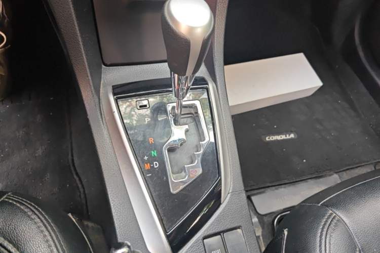 Used Toyota Corolla 2017 Revised Version 1.6L S-CVT GL Gear Lever
