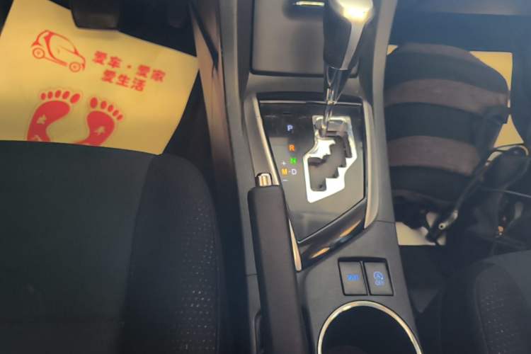 Used Toyota Corolla 2017 Revised Version 1.2T S-CVT GL-i Gear Lever