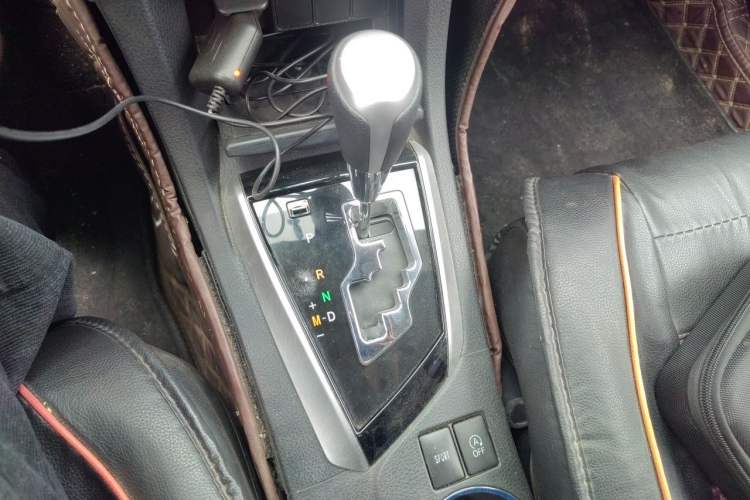 Used Toyota Corolla 2017 Revised Version 1.2T S-CVT GL Gear Lever