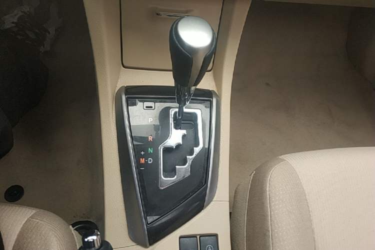 Used Toyota Corolla 2017 1.2T CVT GL-i Gear Lever