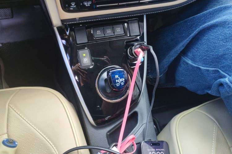 Used Toyota Corolla 2017 Revised Dual-Engine 1.8L E-CVT Elite Edition Gear Lever