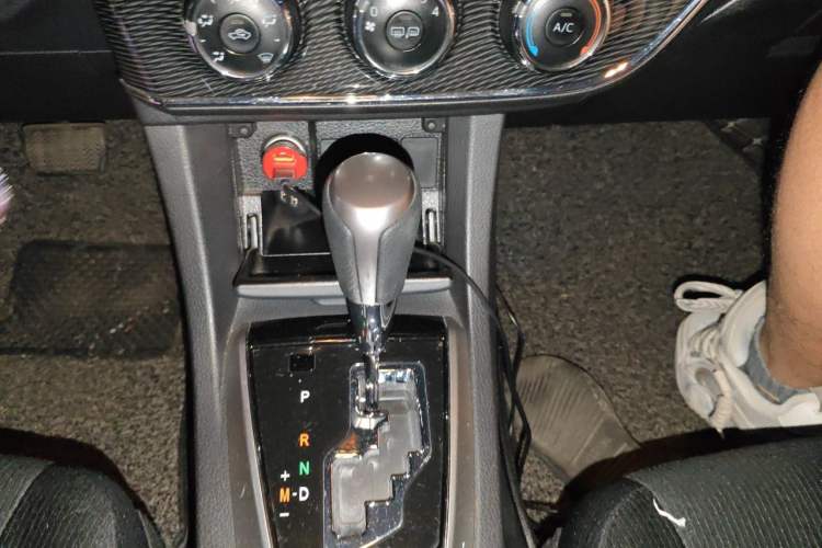 Used Toyota Corolla 2017 1.2T CVT GL-i Gear Lever