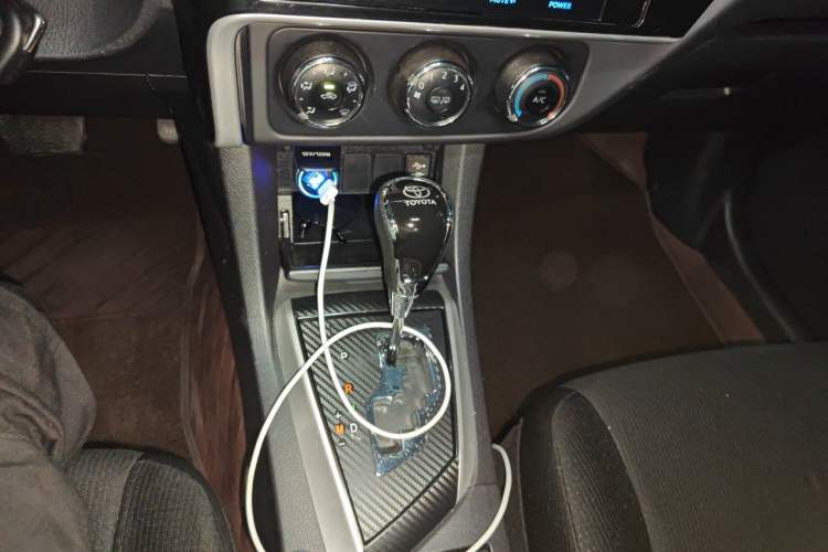 Used Toyota Corolla 2017 Revised Version 1.2T S-CVT GL-i Gear Lever