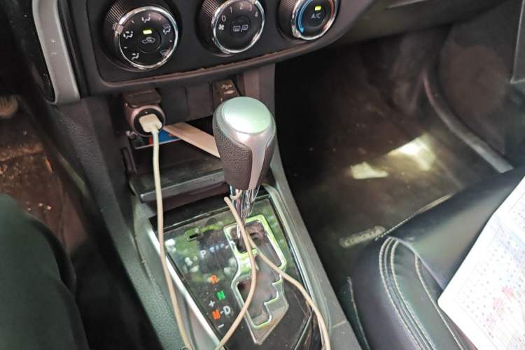 Used Toyota Corolla 2017 Revised Version 1.2T S-CVT GL-i Gear Lever