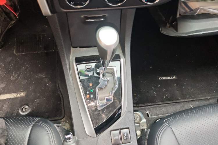 Used Toyota Corolla 2017 Revised Version 1.2T S-CVT GL Gear Lever