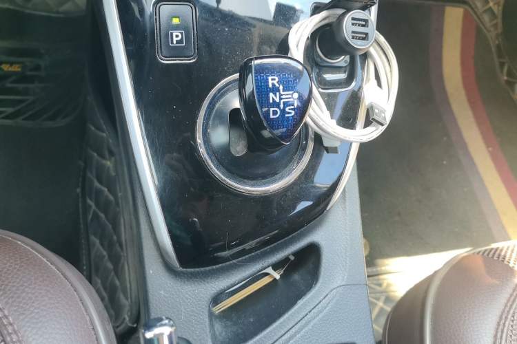 Used Toyota Corolla 2017 Revised Dual-Engine 1.8L E-CVT Elite Edition Gear Lever