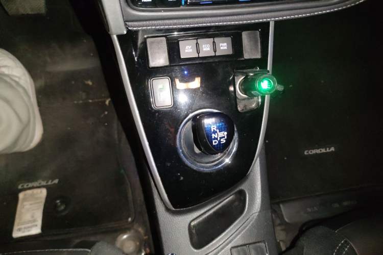 Used Toyota Corolla 2017 Revised Dual-Engine 1.8L E-CVT Elite Edition Gear Lever