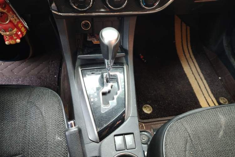 Used Toyota Corolla 2017 1.2T CVT GL-i Gear Lever