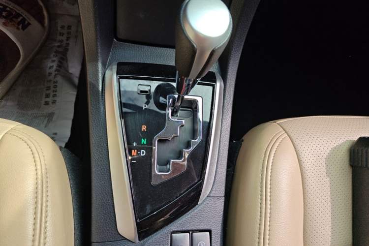 Used Toyota Corolla 2017 Revised Version 1.2T S-CVT GL Gear Lever