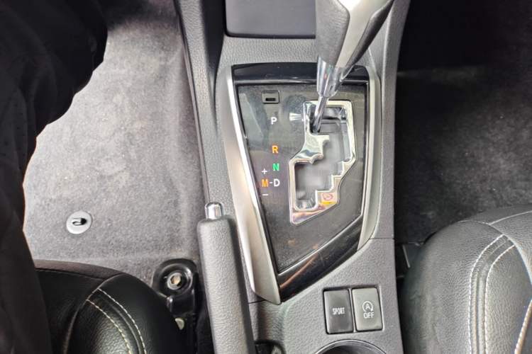 Used Toyota Corolla 2017 Revised Version 1.2T S-CVT GL Gear Lever