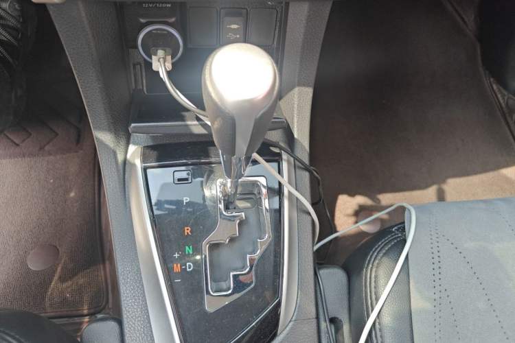 Used Toyota Corolla 2017 Revised Version 1.2T S-CVT GL Gear Lever