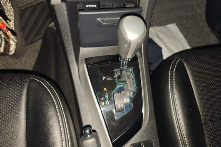 Used Toyota Corolla 2017 Revised Version 1.2T S-CVT GL-i Gear Lever