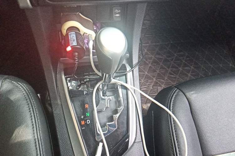 Used Toyota Corolla 2017 Revised Version 1.2T S-CVT GL-i Leather Edition Gear Lever