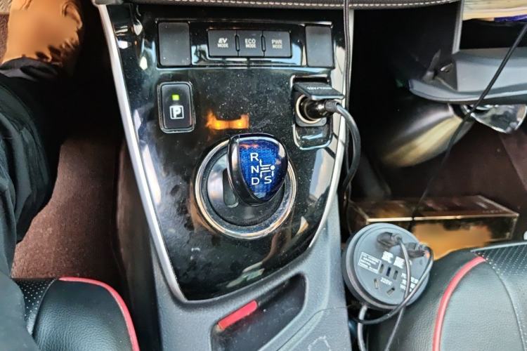 Used Toyota Corolla 2017 Revised Dual-Engine 1.8L E-CVT Leading Edition Gear Lever