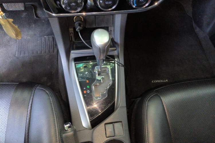 Used Toyota Corolla 2017 1.6L CVT GL Gear Lever
