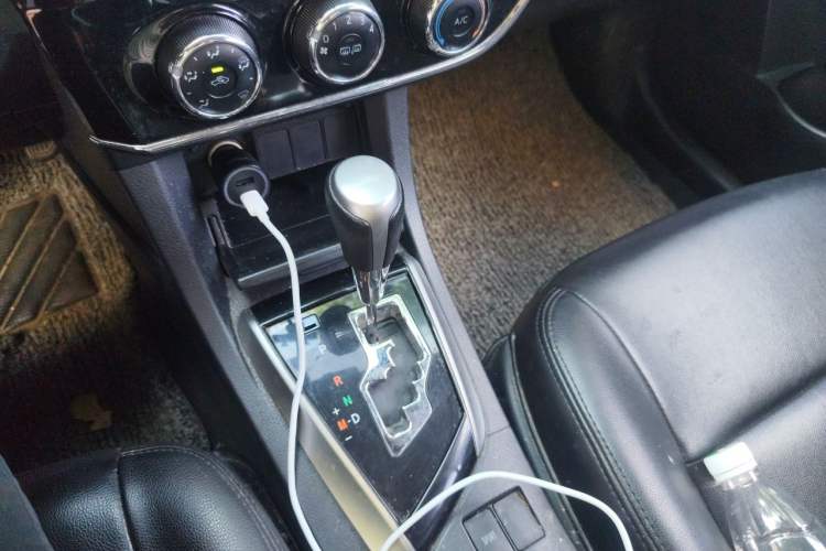 Used Toyota Corolla 2017 1.6L CVT GL Gear Lever