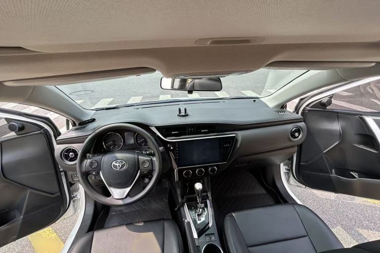 Used Toyota Corolla 2017 Revised Version 1.2T S-CVT GL-i Gear Lever