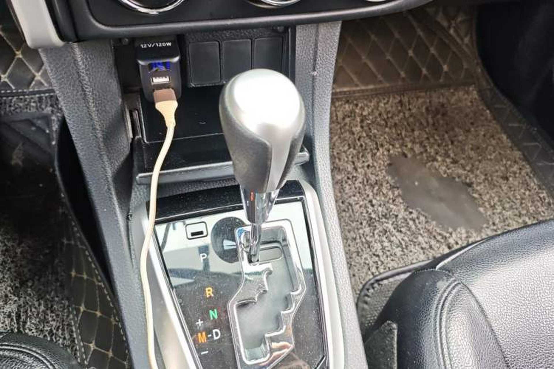 Used Toyota Corolla 2017 Revised Version 1.2T S-CVT GL Gear Lever