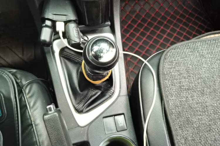 Used Toyota Corolla 2017 Revised Version 1.2T Manual GL-i Gear Lever
