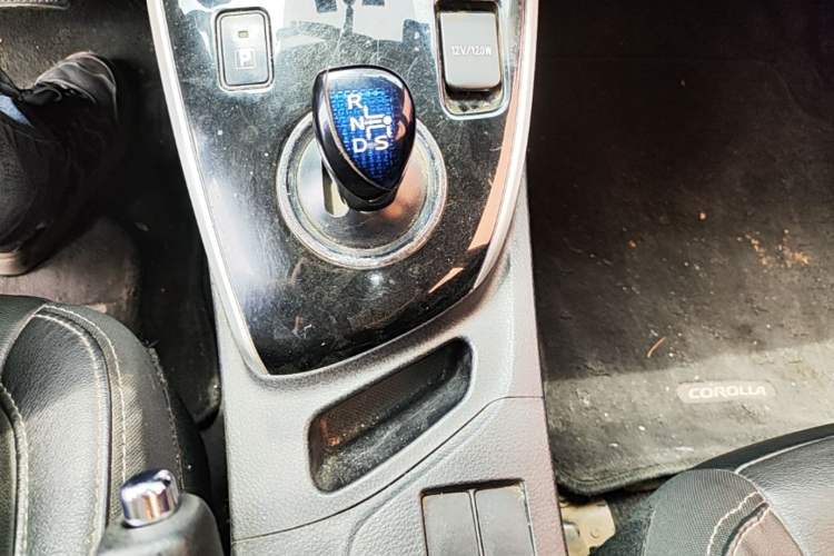 Used Toyota Corolla 2017 Revised Dual-Engine 1.8L E-CVT Elite Edition Gear Lever