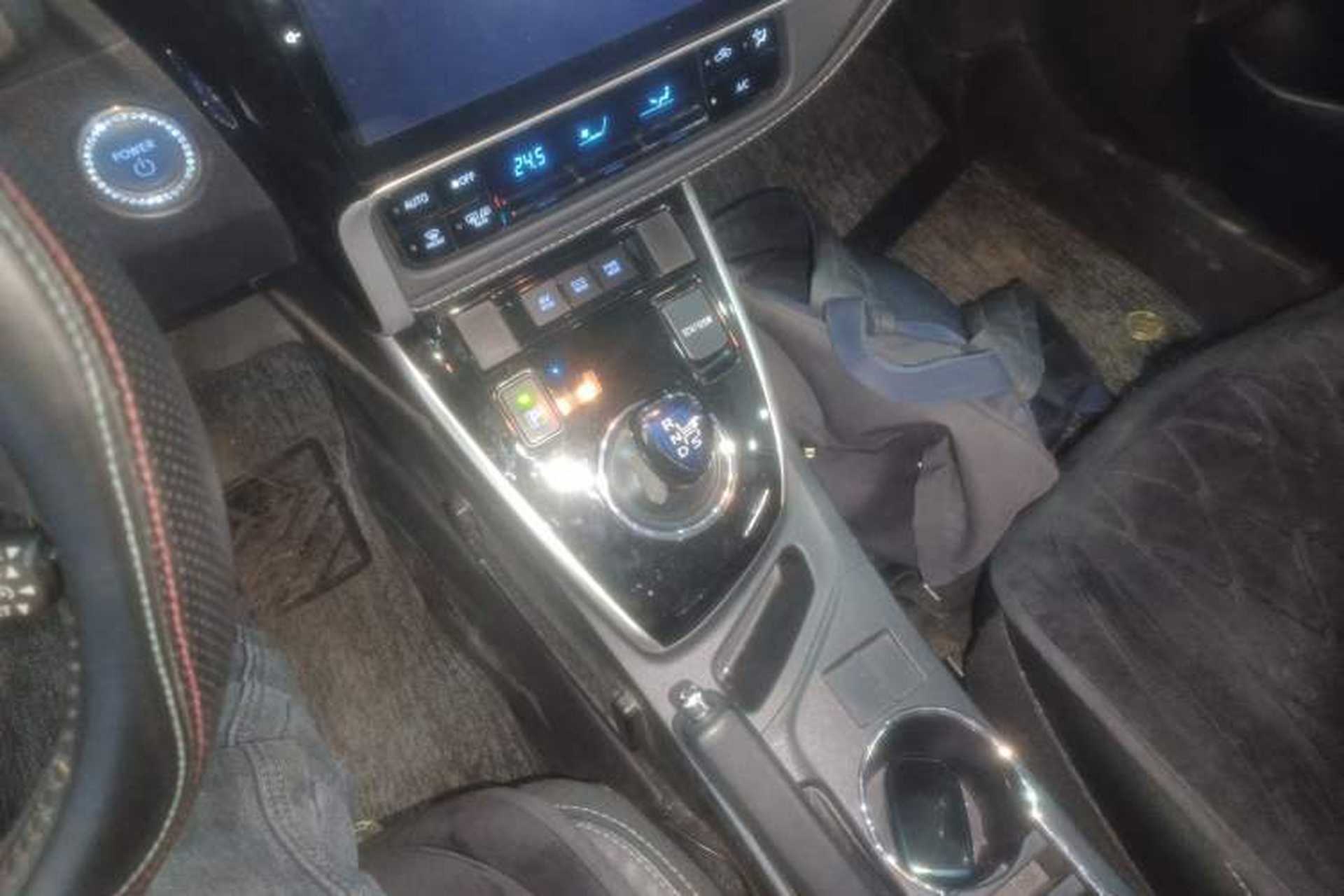 Used Toyota Corolla 2017 Revised Dual-Engine 1.8L E-CVT Elite Edition Gear Lever